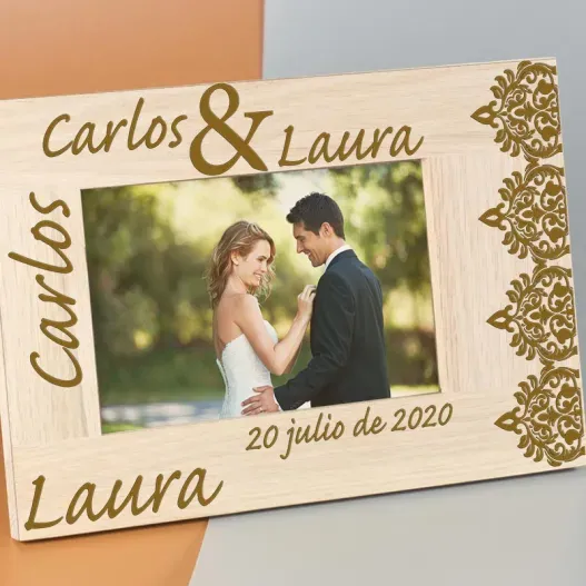 Marco de fotos grabado para pareja (Vista alternativa)