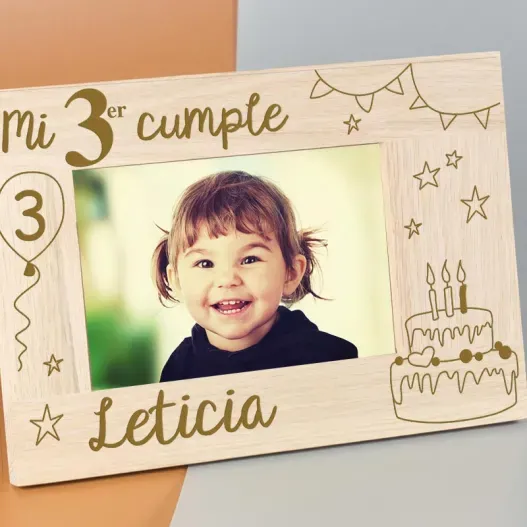 Marco de fotos infantil personalizado para cumple (Vista alternativa)