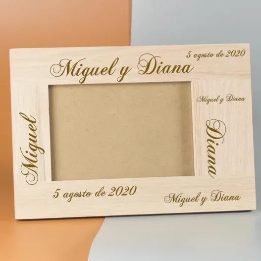 Marco de fotos personalizado para pareja (Idea de regalo original)