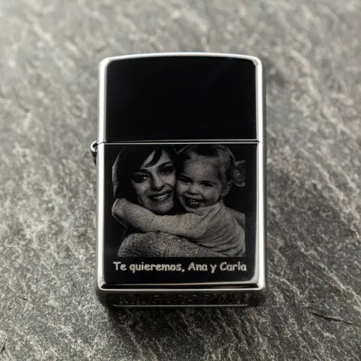 Mechero Zippo grabado con foto (Vista alternativa)