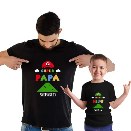 Pack camisetas personalizadas S&uacute;per... (Foto de catálogo)