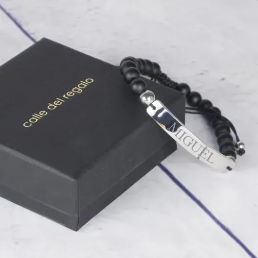 Pulsera con bolitas y chapa grabada (Idea de regalo original)