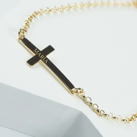 Pulsera cruz personalizada ba&ntilde;ada en oro