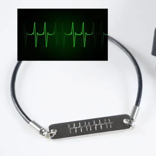 Pulsera de acero y cuero personalizada 'Latidos' (Idea de regalo original)