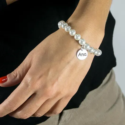 Pulsera perlas con medalla de plata grabada (Idea de regalo original)