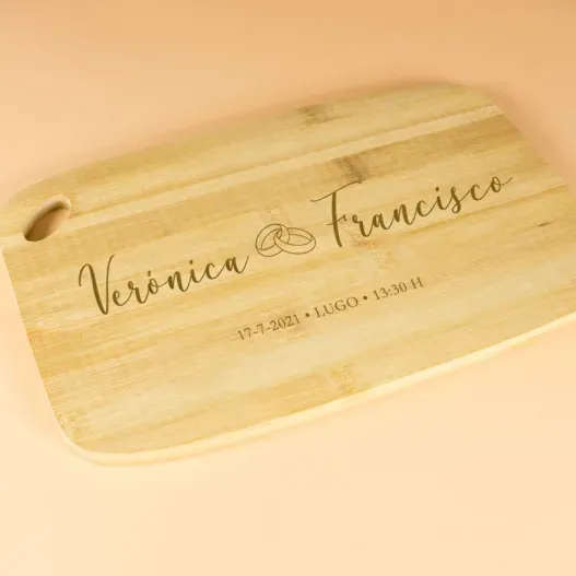 Tabla de madera grabada para pareja (Vista alternativa)