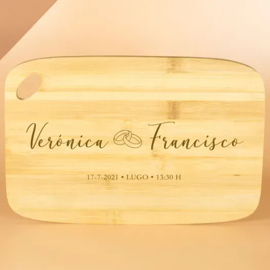 Tabla de madera grabada para pareja (Detalle de presentación)