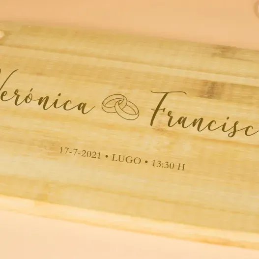 Tabla de madera grabada para pareja (Idea de regalo original)