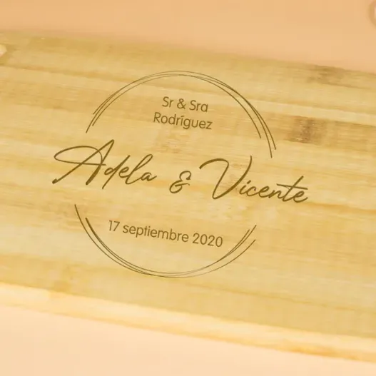 Tabla de madera para pareja grabada (Idea de regalo original)