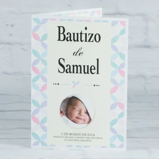 Tarjeta personalizada para el bautizo de un beb&eacute;