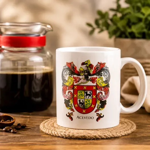 Taza con escudo her&aacute;ldico