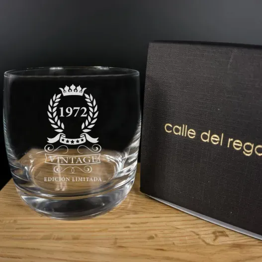 Vaso de whisky grabado '50 Cumplea&ntilde;os' (Idea de regalo original)