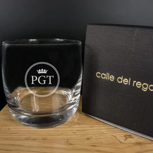 Vaso de whisky grabado con iniciales (Idea de regalo original)