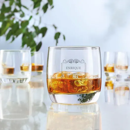 Vaso de whisky grabado con nombre (Idea de regalo original)