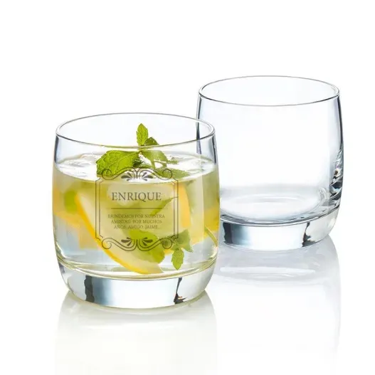 Vaso de whisky grabado con nombre (Vista alternativa)