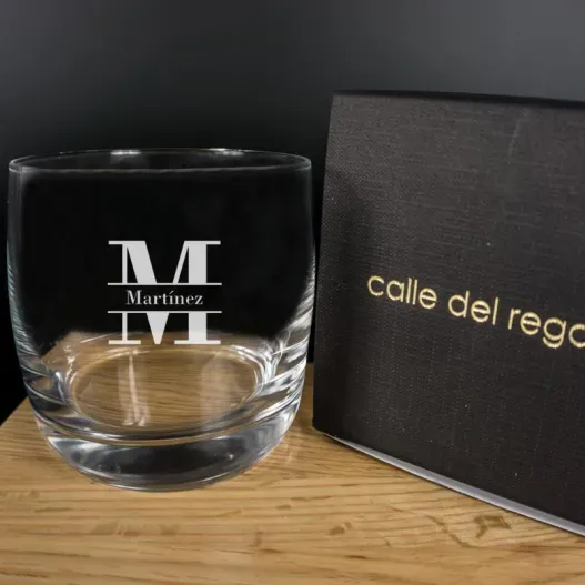 Vaso de whisky grabado 'Inicial y nombre' (Idea de regalo original)