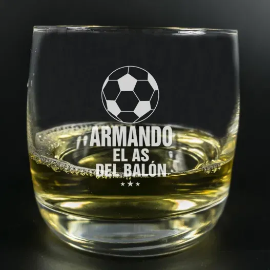 Vaso de whisky para el as del bal&oacute;n