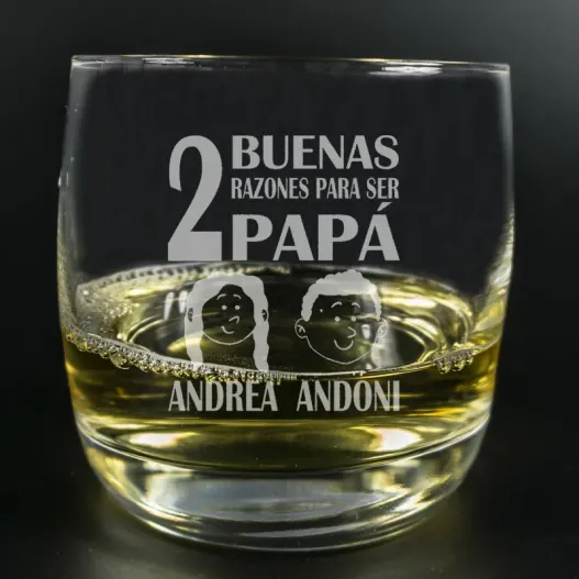 Vaso de whisky razones para ser pap&aacute;