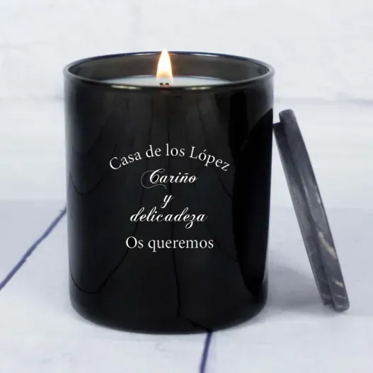 Vela grabada 'Casa de...'