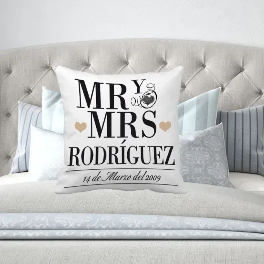 Coj&iacute;n personalizado Mr y Mrs