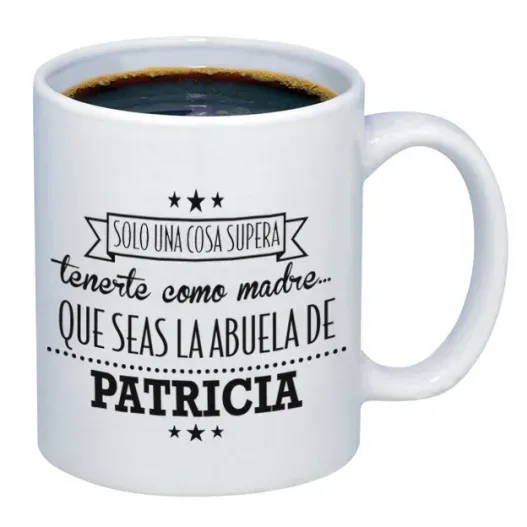 Taza personalizada para la mejor madre y abuela (Detalle de presentación)