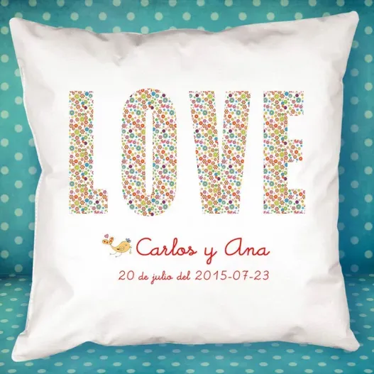Coj&iacute;n personalizado Love (Detalle de presentación)