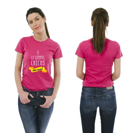 Camiseta despedida de solteras &iexcl;Me caso! (Detalle de presentación)