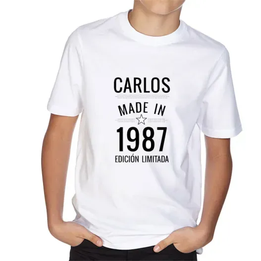 Camiseta infantil personalizada Made in (Detalle de presentación)