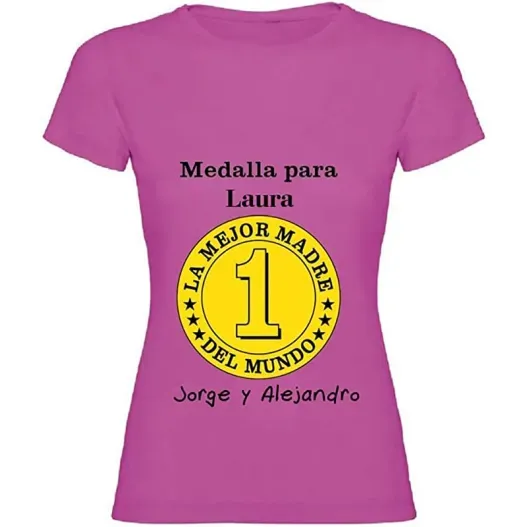 Camiseta medalla mejor madre personalizada (Detalle de presentación)