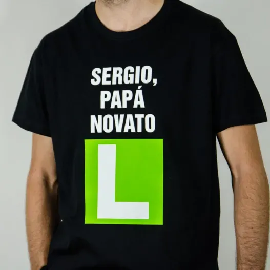 Camiseta pap&aacute; novato personalizada (Detalle de presentación)