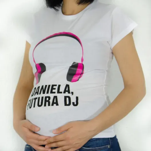 Camiseta personalizada futura dj (Detalle de presentación)