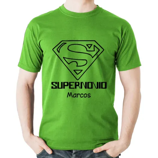 Camiseta personalizada SuperNovio (Detalle de presentación)