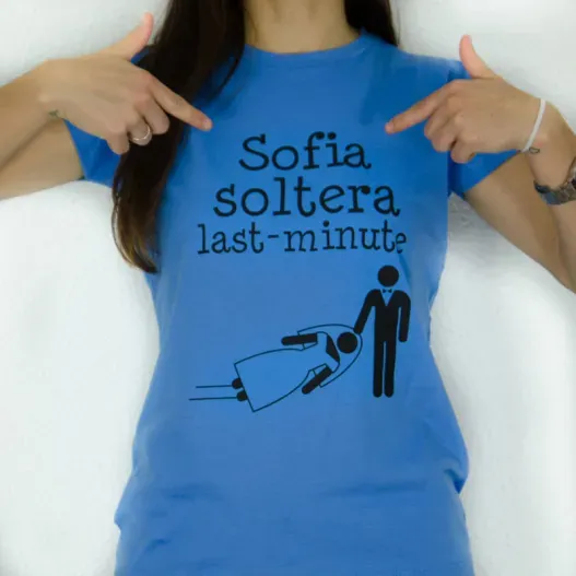Camiseta soltera arrastras personalizada (Detalle de presentación)