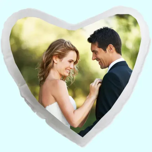 Coj&iacute;n coraz&oacute;n personalizado con foto (Detalle de presentación)
