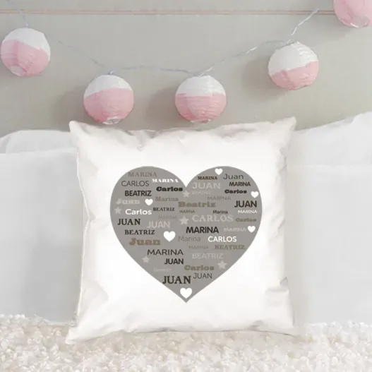 Coj&iacute;n personalizado Familia 'Coraz&oacute;n' (Idea de regalo original)