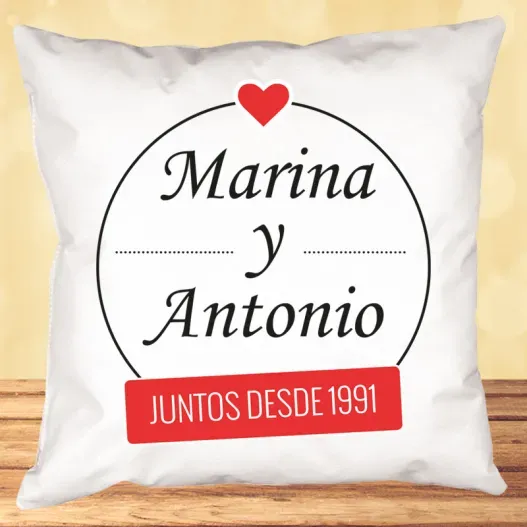 Coj&iacute;n personalizado juntos desde... (Detalle de presentación)