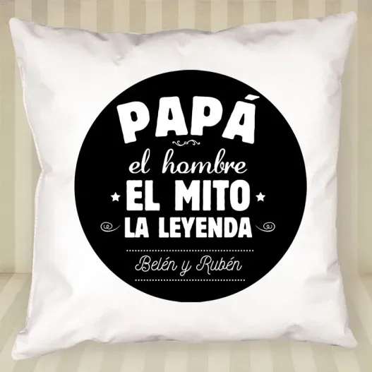 Coj&iacute;n personalizado para padre 'El mito, la leyenda' (Vista alternativa)
