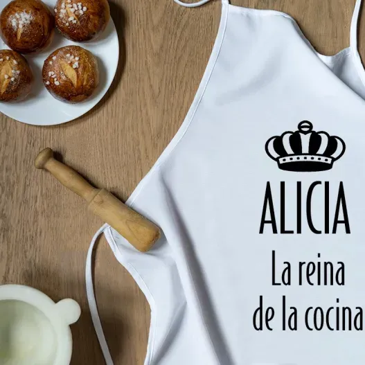 Delantal "La reina de la cocina" personalizado (Idea de regalo original)