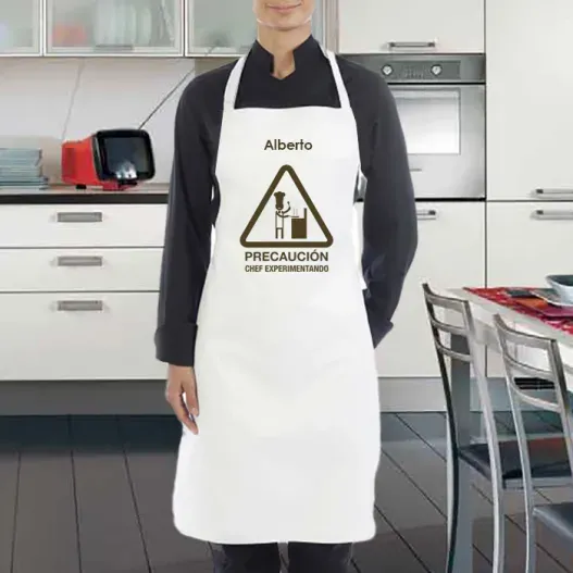 Delantal "Precauci&oacute;n chef experimentando" (Idea de regalo original)