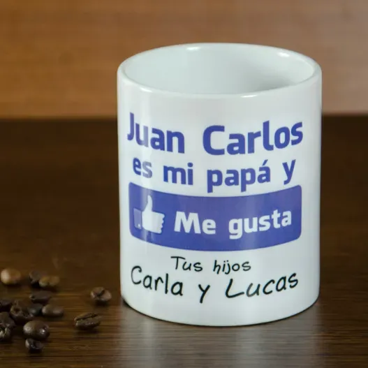Taza personalizada "Me gusta mi pap&aacute;" (Detalle de presentación)