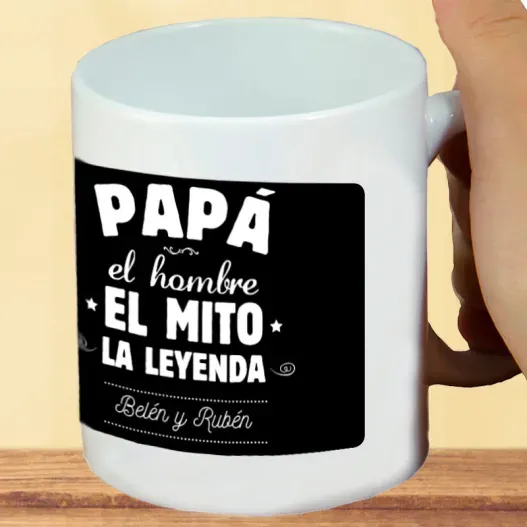 Taza personalizada para padre 'El mito, la leyenda' (Detalle de presentación)