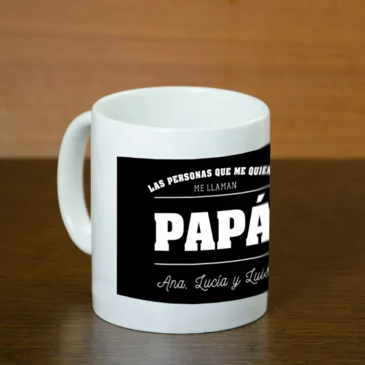 Taza personalizada 'Quien quiere a pap&aacute;' (Vista alternativa)