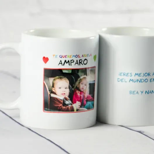 Taza personalizada Te queremos abuelo o abuela (Detalle de presentación)