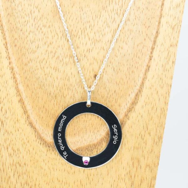 Colgante ficha de plata con Swarovski