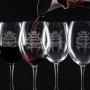 Regalos personalizados: Cristaler&iacute;a personalizada: Copas de vino y decantador con escudo