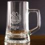 Regalos personalizados: Cristaler&iacute;a personalizada: Jarra de cerveza en caja de madera para cumplea&ntilde;os