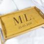 Regalos personalizados: Dise&ntilde;o y decoraci&oacute;n: Bandeja de madera grabada con monograma