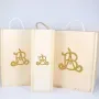 Regalos personalizados: Regalos con nombre: Caja botellas de vino con monograma grabado
