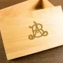 Regalos personalizados: Regalos con nombre: Caja de roble personalizada con monograma