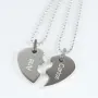 Regalos personalizados: Joyas personalizadas: Colgante coraz&oacute;n partido grabado